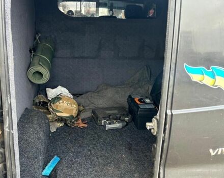 Черный Опель Виваро, объемом двигателя 1.9 л и пробегом 750 тыс. км за 8500 $, фото 5 на Automoto.ua