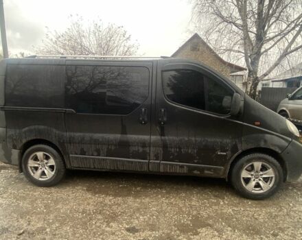 Чорний Опель Віваро, об'ємом двигуна 2.5 л та пробігом 380 тис. км за 7100 $, фото 2 на Automoto.ua