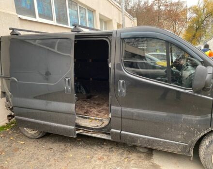 Опель Виваро 2005 в Харькове на Automoto.ua Черный Опель Виваро, объемом двигателя 1.9 л и пробегом 250 тыс. км за 3200 $, фото 4 на Automoto.ua