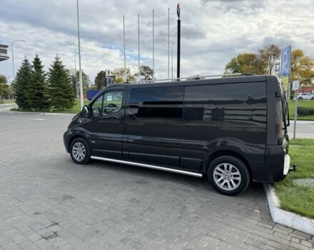 Черный Опель Виваро, объемом двигателя 2.5 л и пробегом 200 тыс. км за 8900 $, фото 7 на Automoto.ua