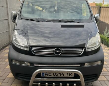 Черный Опель Виваро, объемом двигателя 2.5 л и пробегом 290 тыс. км за 8100 $, фото 4 на Automoto.ua