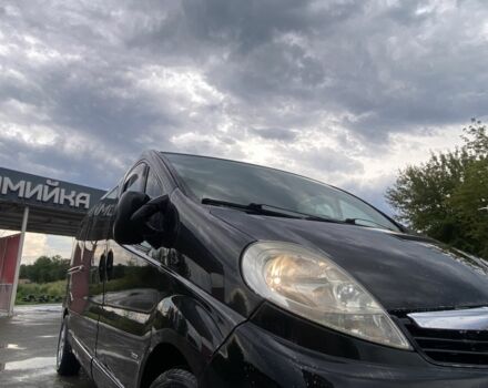 Чорний Опель Віваро, об'ємом двигуна 1.9 л та пробігом 300 тис. км за 9500 $, фото 4 на Automoto.ua