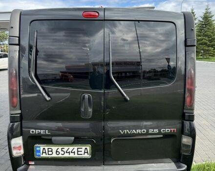 Черный Опель Виваро, объемом двигателя 2.5 л и пробегом 200 тыс. км за 8900 $, фото 2 на Automoto.ua