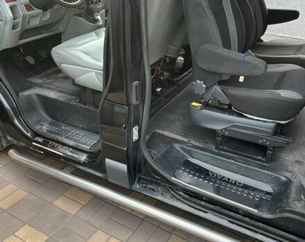 Черный Опель Виваро, объемом двигателя 2.5 л и пробегом 290 тыс. км за 8100 $, фото 7 на Automoto.ua