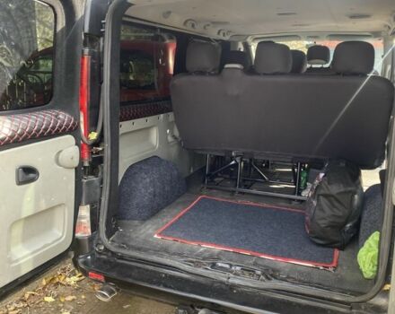 Чорний Опель Віваро, об'ємом двигуна 1.9 л та пробігом 300 тис. км за 9500 $, фото 10 на Automoto.ua