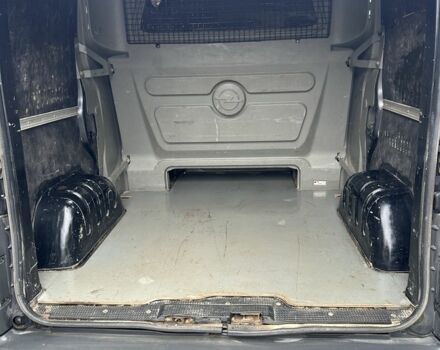 Черный Опель Виваро, объемом двигателя 2.5 л и пробегом 260 тыс. км за 8500 $, фото 4 на Automoto.ua