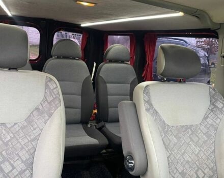 Чорний Опель Віваро, об'ємом двигуна 2.46 л та пробігом 400 тис. км за 8800 $, фото 5 на Automoto.ua