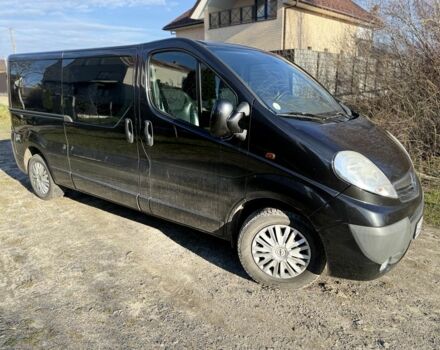 Чорний Опель Віваро, об'ємом двигуна 2 л та пробігом 243 тис. км за 12400 $, фото 1 на Automoto.ua