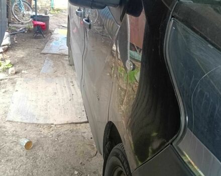 Чорний Опель Віваро, об'ємом двигуна 1.6 л та пробігом 360 тис. км за 15000 $, фото 2 на Automoto.ua