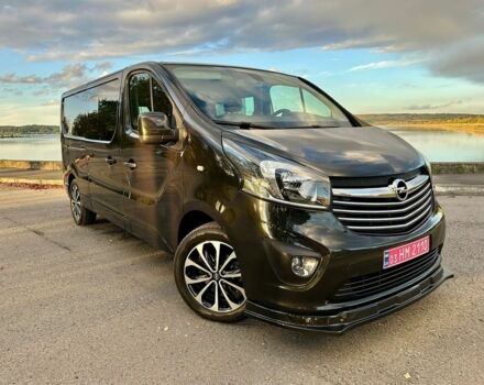 Черный Опель Виваро, объемом двигателя 1.6 л и пробегом 206 тыс. км за 17500 $, фото 9 на Automoto.ua