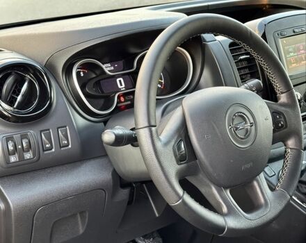 Черный Опель Виваро, объемом двигателя 1.6 л и пробегом 206 тыс. км за 17500 $, фото 19 на Automoto.ua