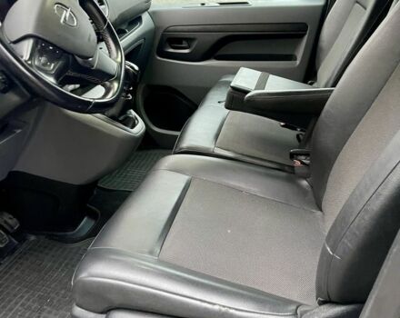 Черный Опель Виваро, объемом двигателя 2 л и пробегом 170 тыс. км за 20499 $, фото 15 на Automoto.ua