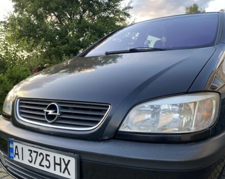 Черный Опель Виваро, объемом двигателя 2 л и пробегом 355 тыс. км за 4000 $, фото 1 на Automoto.ua