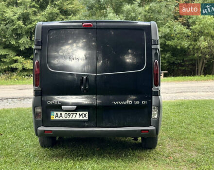 Чорний Опель Віваро, об'ємом двигуна 1.9 л та пробігом 250 тис. км за 3700 $, фото 4 на Automoto.ua