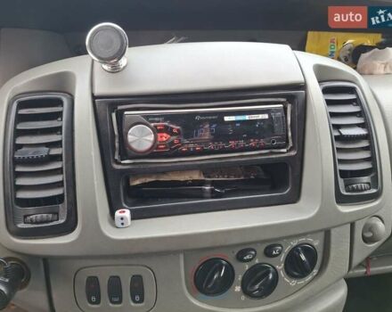 Чорний Опель Віваро, об'ємом двигуна 1.9 л та пробігом 410 тис. км за 7200 $, фото 6 на Automoto.ua