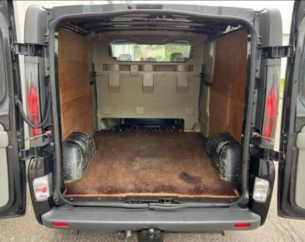 Черный Опель Виваро, объемом двигателя 1.9 л и пробегом 208 тыс. км за 3500 $, фото 7 на Automoto.ua