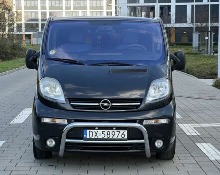 Черный Опель Виваро, объемом двигателя 2 л и пробегом 230 тыс. км за 6800 $, фото 1 на Automoto.ua