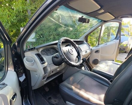 Черный Опель Виваро, объемом двигателя 1.9 л и пробегом 302 тыс. км за 7800 $, фото 3 на Automoto.ua