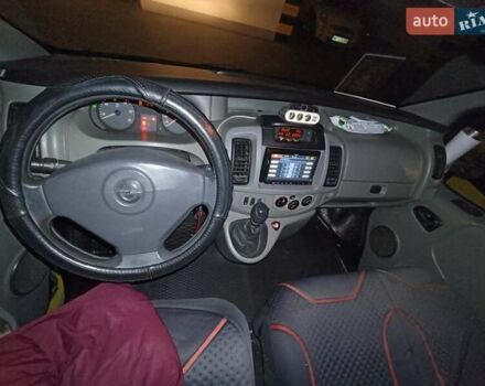Черный Опель Виваро, объемом двигателя 1.9 л и пробегом 442 тыс. км за 6500 $, фото 12 на Automoto.ua
