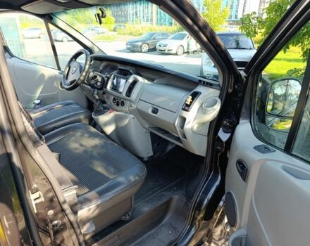 Черный Опель Виваро, объемом двигателя 1.9 л и пробегом 302 тыс. км за 7800 $, фото 4 на Automoto.ua