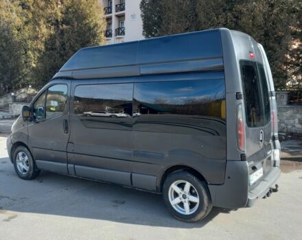 Черный Опель Виваро, объемом двигателя 2.5 л и пробегом 217 тыс. км за 8500 $, фото 12 на Automoto.ua