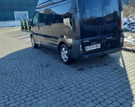 Черный Опель Виваро, объемом двигателя 2.5 л и пробегом 217 тыс. км за 8500 $, фото 2 на Automoto.ua