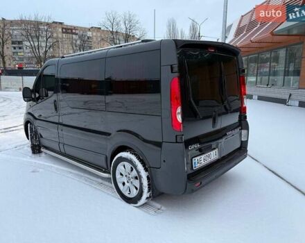 Черный Опель Виваро, объемом двигателя 2.5 л и пробегом 200 тыс. км за 9000 $, фото 7 на Automoto.ua