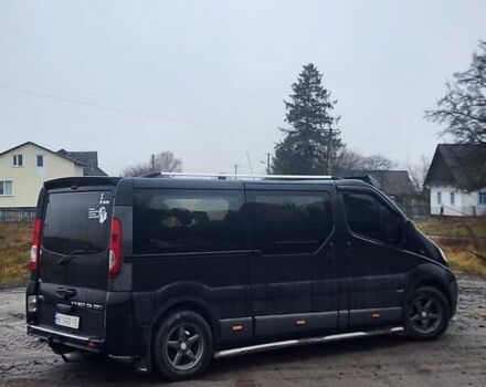 Черный Опель Виваро, объемом двигателя 2.5 л и пробегом 360 тыс. км за 9800 $, фото 4 на Automoto.ua