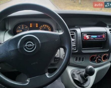 Чорний Опель Віваро, об'ємом двигуна 2 л та пробігом 241 тис. км за 9950 $, фото 106 на Automoto.ua