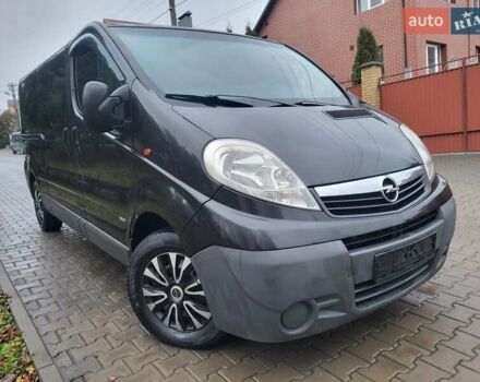 Чорний Опель Віваро, об'ємом двигуна 2 л та пробігом 241 тис. км за 9950 $, фото 5 на Automoto.ua