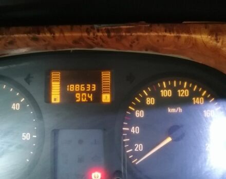 Черный Опель Виваро, объемом двигателя 2.5 л и пробегом 188 тыс. км за 7200 $, фото 6 на Automoto.ua