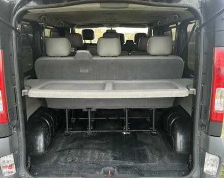 Чорний Опель Віваро, об'ємом двигуна 2 л та пробігом 273 тис. км за 9900 $, фото 19 на Automoto.ua