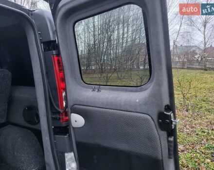 Чорний Опель Віваро, об'ємом двигуна 2 л та пробігом 241 тис. км за 9950 $, фото 81 на Automoto.ua