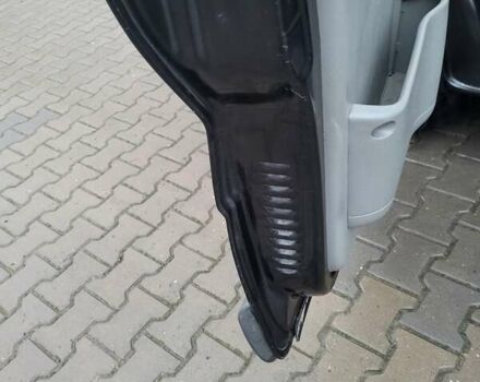 Чорний Опель Віваро, об'ємом двигуна 2 л та пробігом 241 тис. км за 9950 $, фото 84 на Automoto.ua