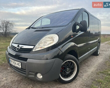 Чорний Опель Віваро, об'ємом двигуна 2 л та пробігом 273 тис. км за 9900 $, фото 3 на Automoto.ua
