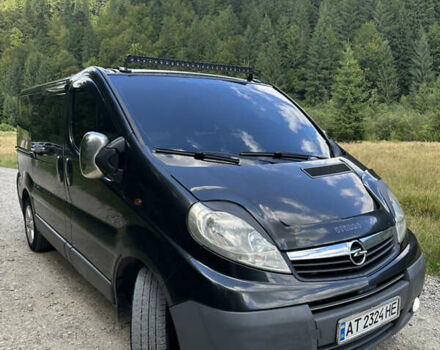 Чорний Опель Віваро, об'ємом двигуна 2.02 л та пробігом 320 тис. км за 8499 $, фото 1 на Automoto.ua