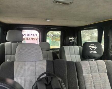 Черный Опель Виваро, объемом двигателя 2.5 л и пробегом 379 тыс. км за 9000 $, фото 4 на Automoto.ua