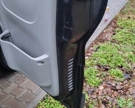 Чорний Опель Віваро, об'ємом двигуна 2 л та пробігом 241 тис. км за 9950 $, фото 68 на Automoto.ua