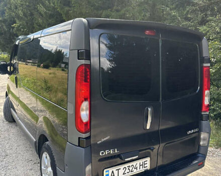 Чорний Опель Віваро, об'ємом двигуна 2.02 л та пробігом 320 тис. км за 8499 $, фото 3 на Automoto.ua