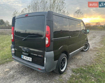 Чорний Опель Віваро, об'ємом двигуна 2 л та пробігом 273 тис. км за 9900 $, фото 8 на Automoto.ua