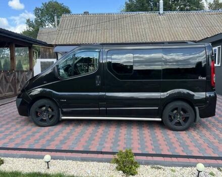 Чорний Опель Віваро, об'ємом двигуна 2.5 л та пробігом 275 тис. км за 11000 $, фото 1 на Automoto.ua