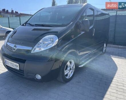 Чорний Опель Віваро, об'ємом двигуна 2 л та пробігом 300 тис. км за 11000 $, фото 10 на Automoto.ua