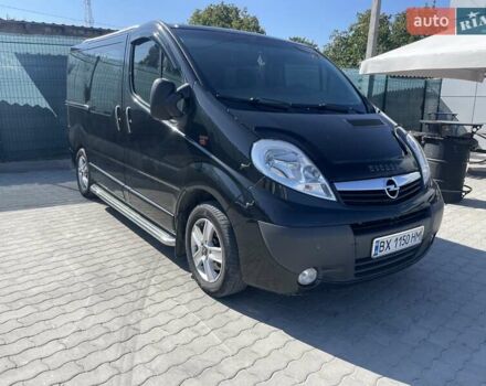 Чорний Опель Віваро, об'ємом двигуна 2 л та пробігом 300 тис. км за 11000 $, фото 2 на Automoto.ua