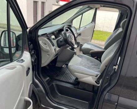 Черный Опель Виваро, объемом двигателя 1.9 л и пробегом 230 тыс. км за 3300 $, фото 9 на Automoto.ua