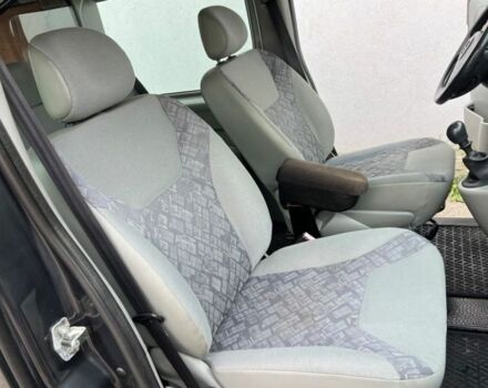 Черный Опель Виваро, объемом двигателя 1.9 л и пробегом 230 тыс. км за 3300 $, фото 11 на Automoto.ua