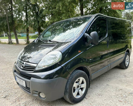 Черный Опель Виваро, объемом двигателя 2.5 л и пробегом 316 тыс. км за 9700 $, фото 3 на Automoto.ua