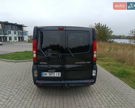 Черный Опель Виваро, объемом двигателя 2.5 л и пробегом 280 тыс. км за 9200 $, фото 4 на Automoto.ua