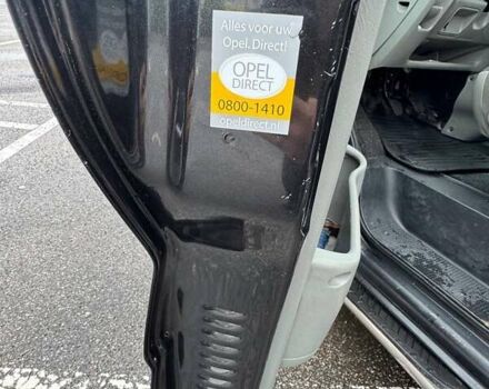 Чорний Опель Віваро, об'ємом двигуна 2 л та пробігом 195 тис. км за 12900 $, фото 13 на Automoto.ua