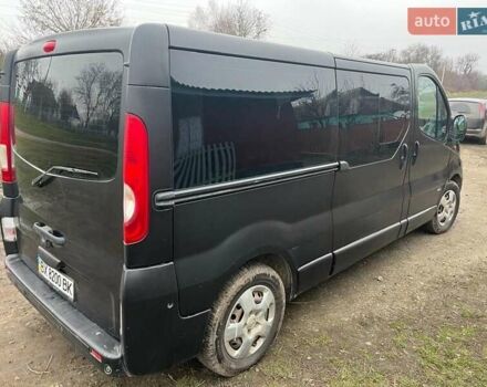 Чорний Опель Віваро, об'ємом двигуна 2.5 л та пробігом 289 тис. км за 10500 $, фото 3 на Automoto.ua
