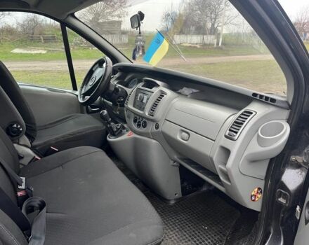 Чорний Опель Віваро, об'ємом двигуна 2.5 л та пробігом 289 тис. км за 10500 $, фото 8 на Automoto.ua